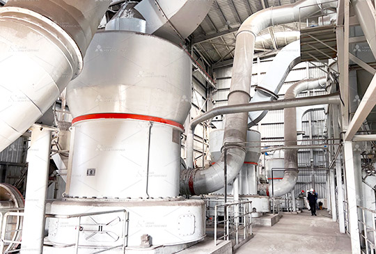 Chuẩn bị cát đá vôi ở Ấn Độ